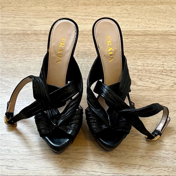 Prada ankle wrap heels - Picture 4 of 11